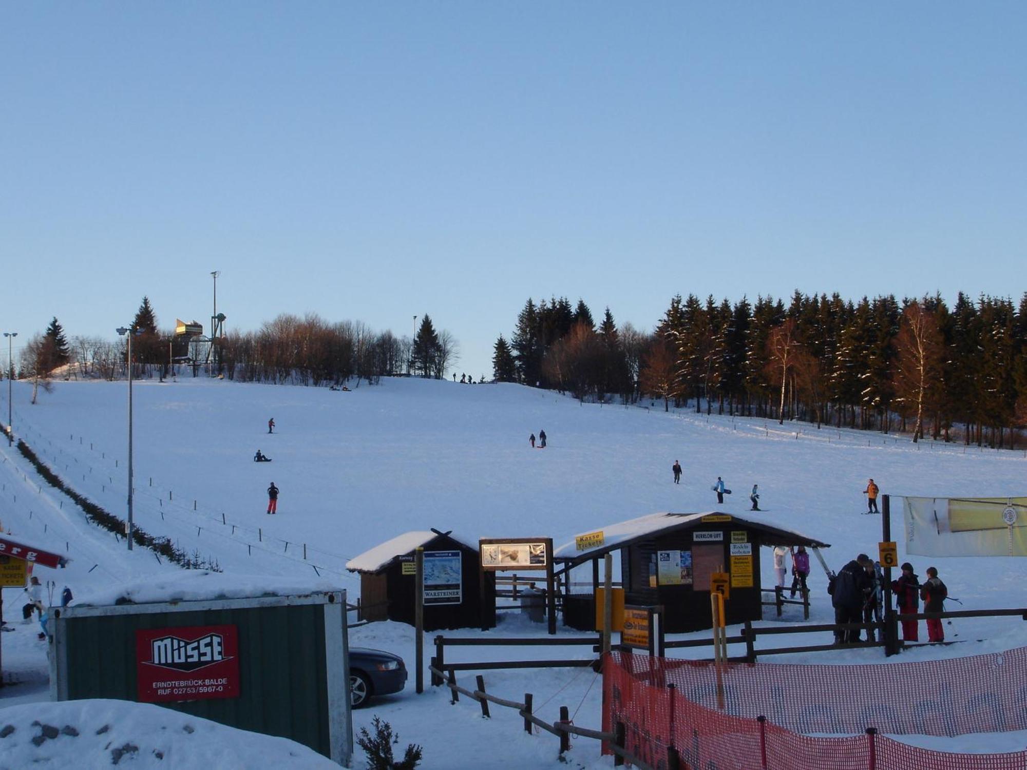 Cozy Holiday Home With Wifi In Hochsauerland Elpe エクステリア 写真
